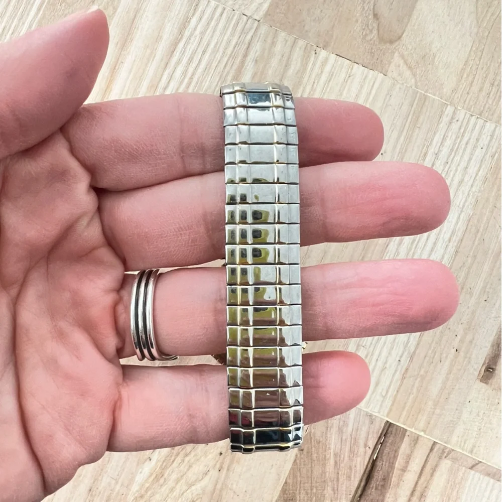Sasson ladies steampunk expansion bracelet fashion watch NEW BATTERY